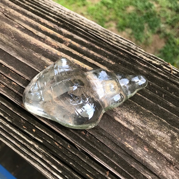 Clear Art Glass Recycled Glass Shell Seashell Nautical Paperweight - Picture 9 of 10